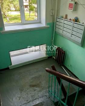 2-к квартира, вторичка, 42м2, 3/5 этаж