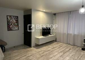 2-к квартира, вторичка, 55м2, 1/5 этаж