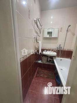 4-к квартира, вторичка, 58м2, 5/5 этаж