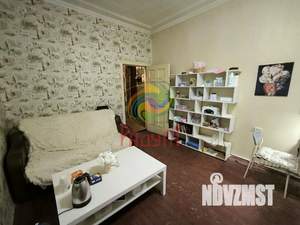 2-к квартира, вторичка, 49м2, 1/4 этаж