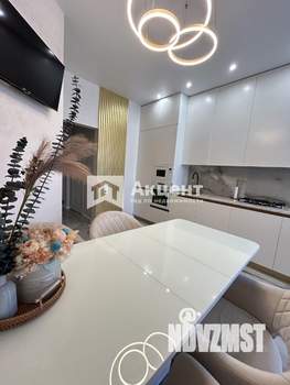 2-к квартира, вторичка, 64м2, 1/5 этаж