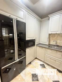 4-к квартира, вторичка, 124м2, 10/17 этаж