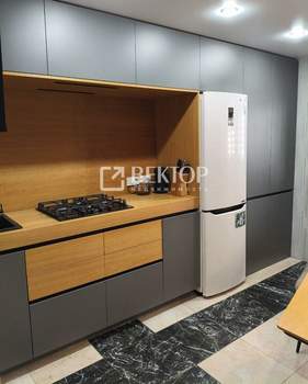 2-к квартира, вторичка, 57м2, 1/5 этаж