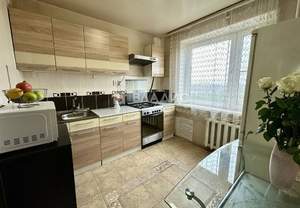 2-к квартира, вторичка, 52м2, 10/10 этаж