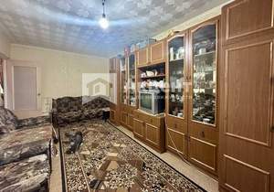 3-к квартира, вторичка, 61м2, 1/5 этаж