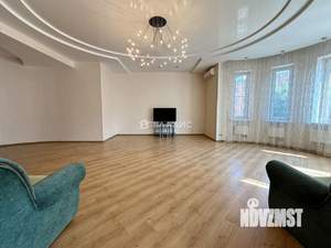 4-к квартира, вторичка, 233м2, 3/5 этаж