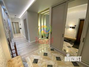 3-к квартира, вторичка, 124м2, 10/17 этаж