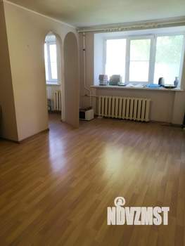 2-к квартира, вторичка, 42м2, 1/5 этаж