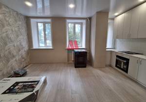 2-к квартира, вторичка, 52м2, 1/5 этаж