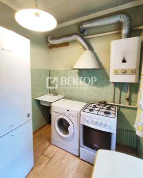 2-к квартира, вторичка, 43м2, 1/5 этаж