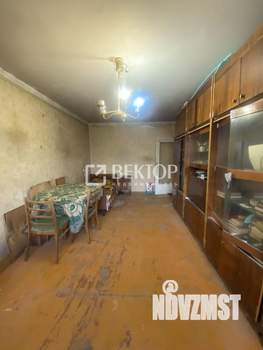 3-к квартира, вторичка, 61м2, 5/5 этаж