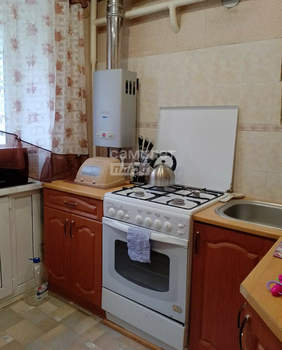 2-к квартира, вторичка, 42м2, 1/5 этаж