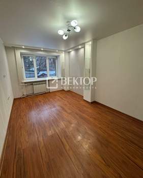 2-к квартира, вторичка, 39м2, 1/5 этаж