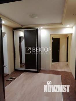 2-к квартира, вторичка, 67м2, 1/10 этаж