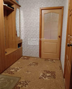 2-к квартира, вторичка, 42м2, 1/5 этаж