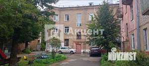 2-к квартира, вторичка, 61м2, 1/3 этаж