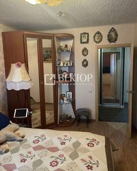 3-к квартира, вторичка, 76м2, 9/9 этаж