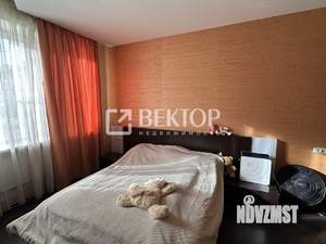 3-к квартира, вторичка, 131м2, 1/5 этаж