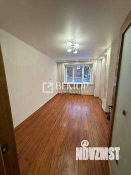 2-к квартира, вторичка, 39м2, 1/5 этаж