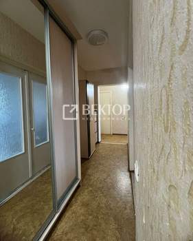 2-к квартира, вторичка, 60м2, 10/17 этаж