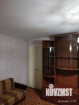 2-к квартира, вторичка, 42м2, 3/5 этаж