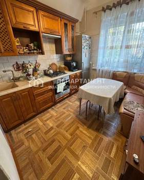 3-к квартира, вторичка, 78м2, 1/2 этаж