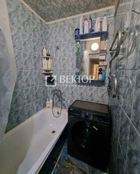 4-к квартира, вторичка, 58м2, 5/5 этаж