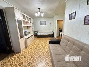 2-к квартира, вторичка, 44м2, 1/4 этаж