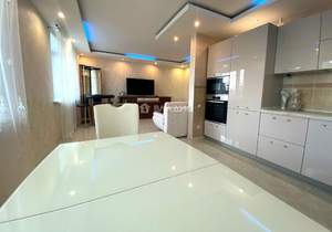 2-к квартира, вторичка, 57м2, 5/10 этаж
