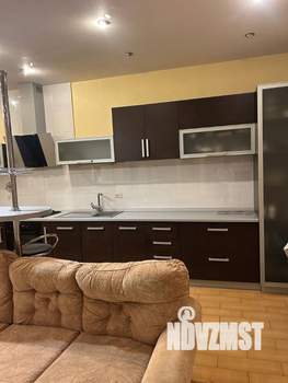 3-к квартира, вторичка, 100м2, 1/9 этаж