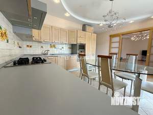 4-к квартира, вторичка, 233м2, 3/5 этаж