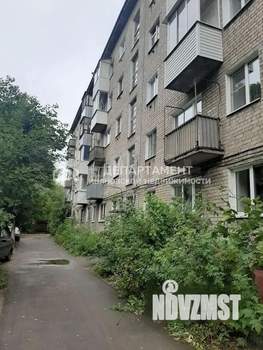 2-к квартира, вторичка, 42м2, 1/5 этаж