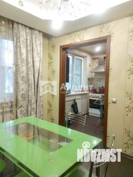 4-к квартира, вторичка, 58м2, 1/5 этаж