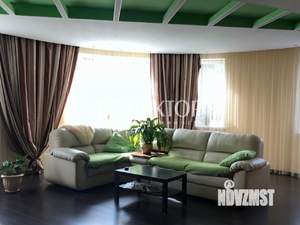 3-к квартира, вторичка, 131м2, 1/5 этаж