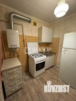 2-к квартира, вторичка, 44м2, 1/5 этаж