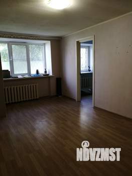 2-к квартира, вторичка, 42м2, 1/5 этаж
