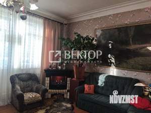 4-к квартира, вторичка, 95м2, 4/4 этаж