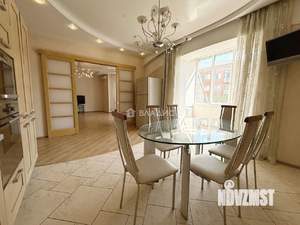 4-к квартира, вторичка, 233м2, 3/5 этаж
