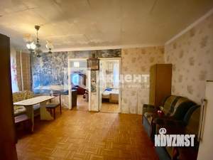 4-к квартира, вторичка, 60м2, 1/5 этаж