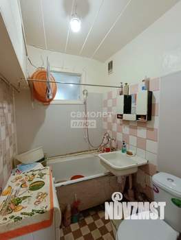 2-к квартира, вторичка, 44м2, 1/4 этаж