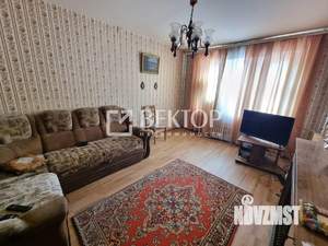 4-к квартира, вторичка, 104м2, 1/9 этаж