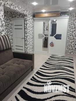 2-к квартира, вторичка, 44м2, 1/4 этаж