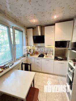 3-к квартира, вторичка, 62м2, 1/5 этаж