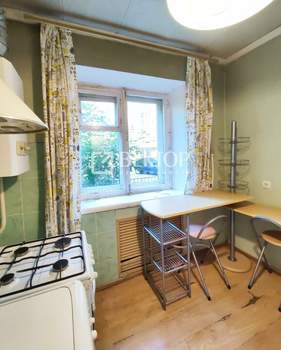 2-к квартира, вторичка, 43м2, 1/5 этаж