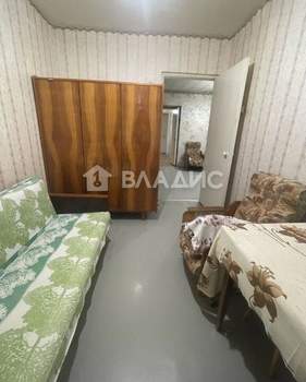4-к квартира, вторичка, 58м2, 5/5 этаж