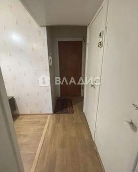4-к квартира, вторичка, 58м2, 5/5 этаж