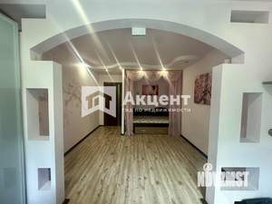 2-к квартира, вторичка, 73м2, 1/10 этаж